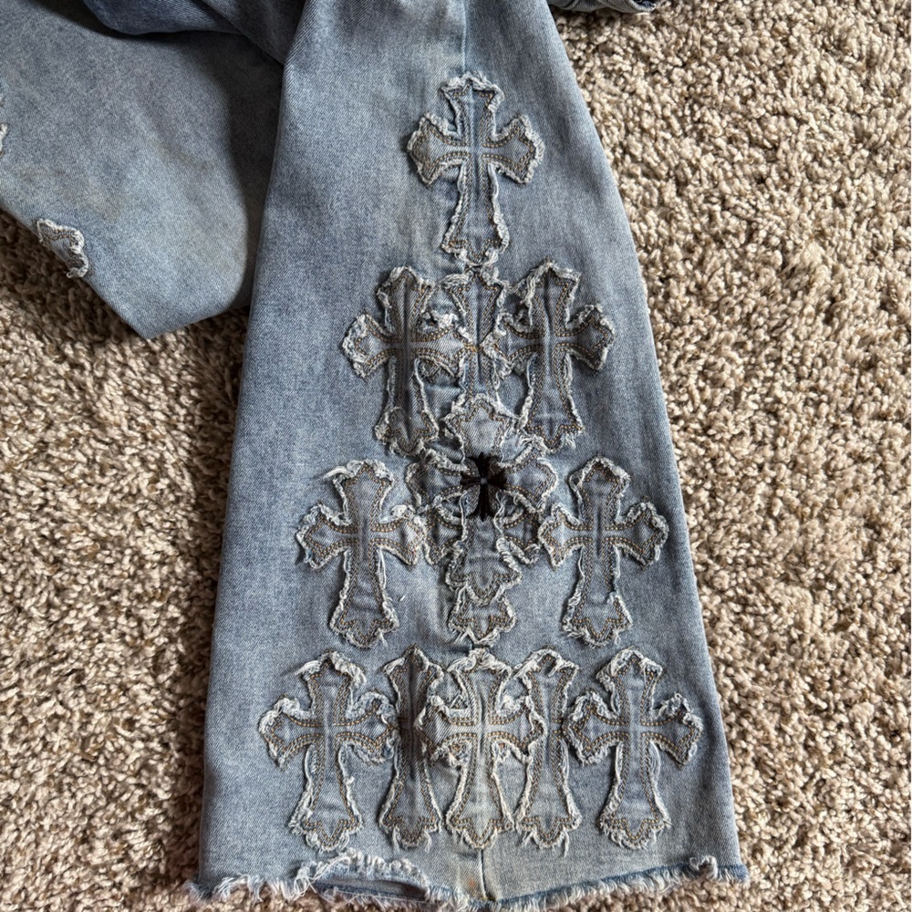 Bamboo Embroidered Women's Jeans - Picture 3 of 3